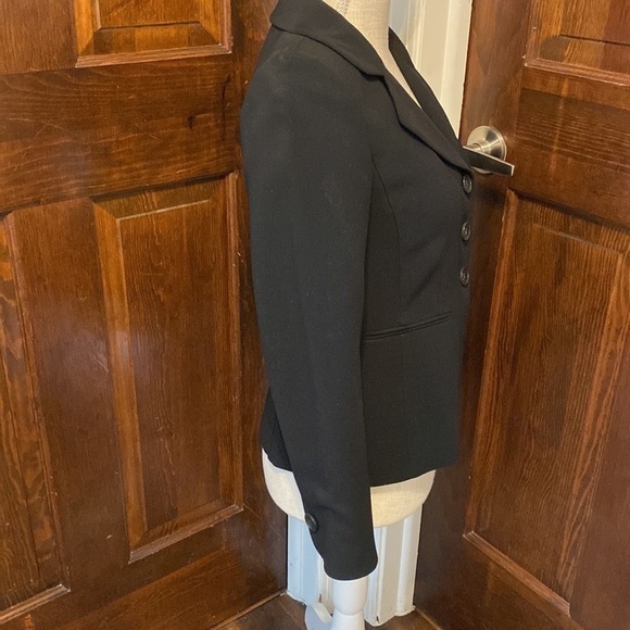 Ann Taylor black blazer. - Picture 5 of 7